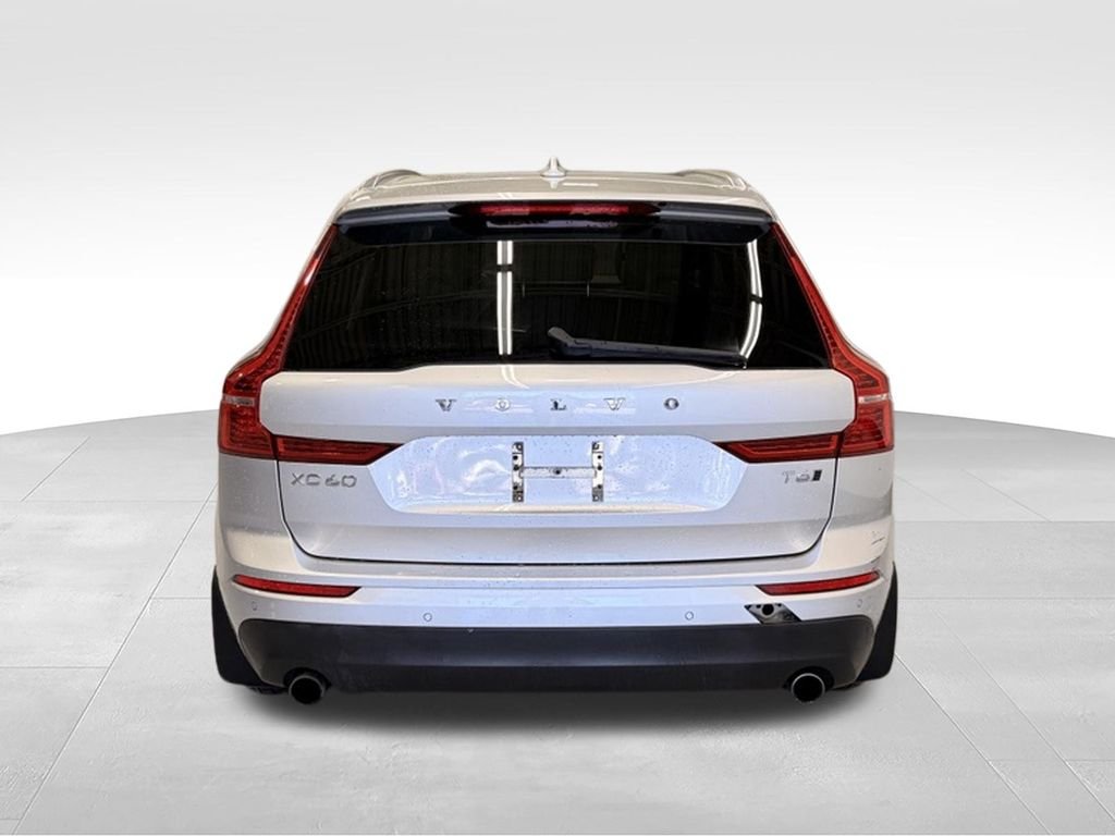 Used 2019 Silver Volvo  image 4