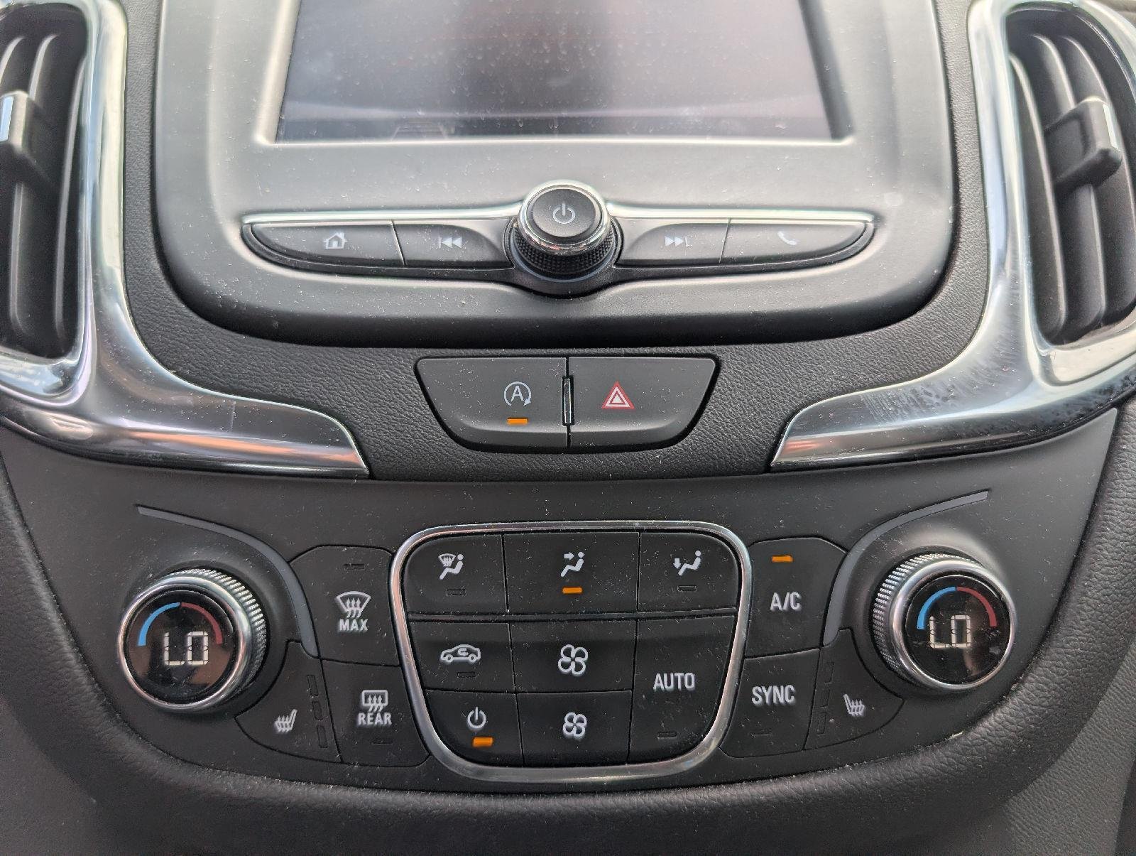Used 2024 Summit White Chevrolet LT image 20