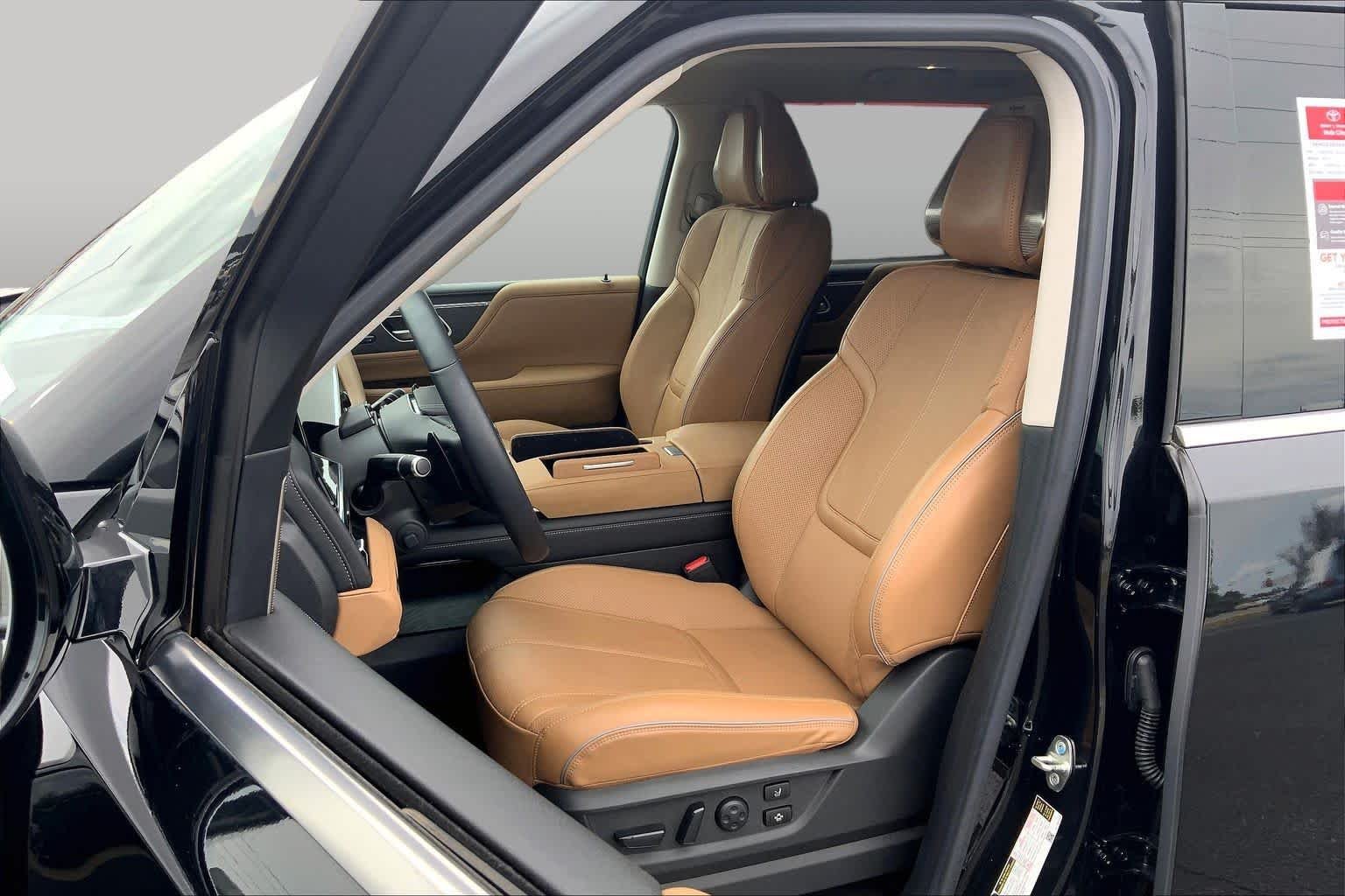 Used 2025 Mineral Black INFINITI SENSORY image 8