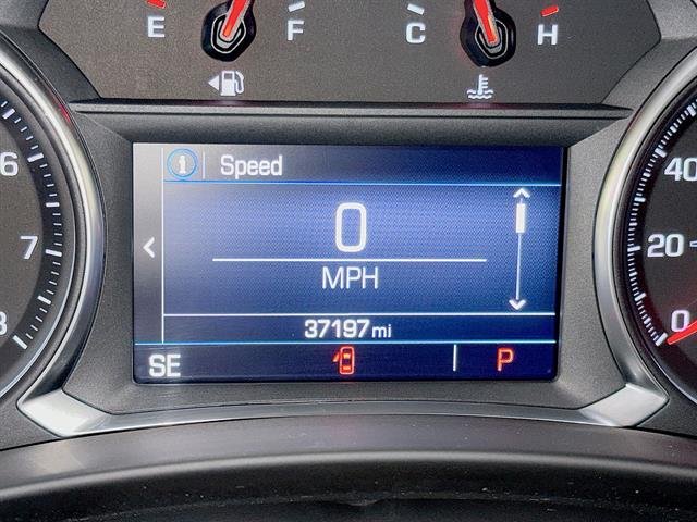 Used 2022 Quicksilver Metallic GMC SLE image 12