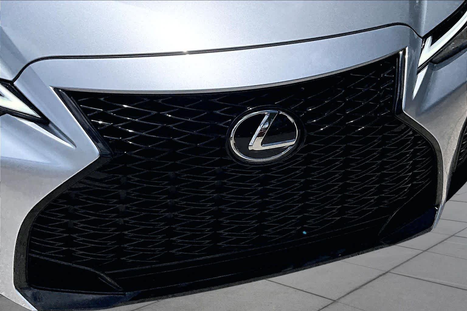 Used 2025 Iridium Lexus F SPORT Design image 30