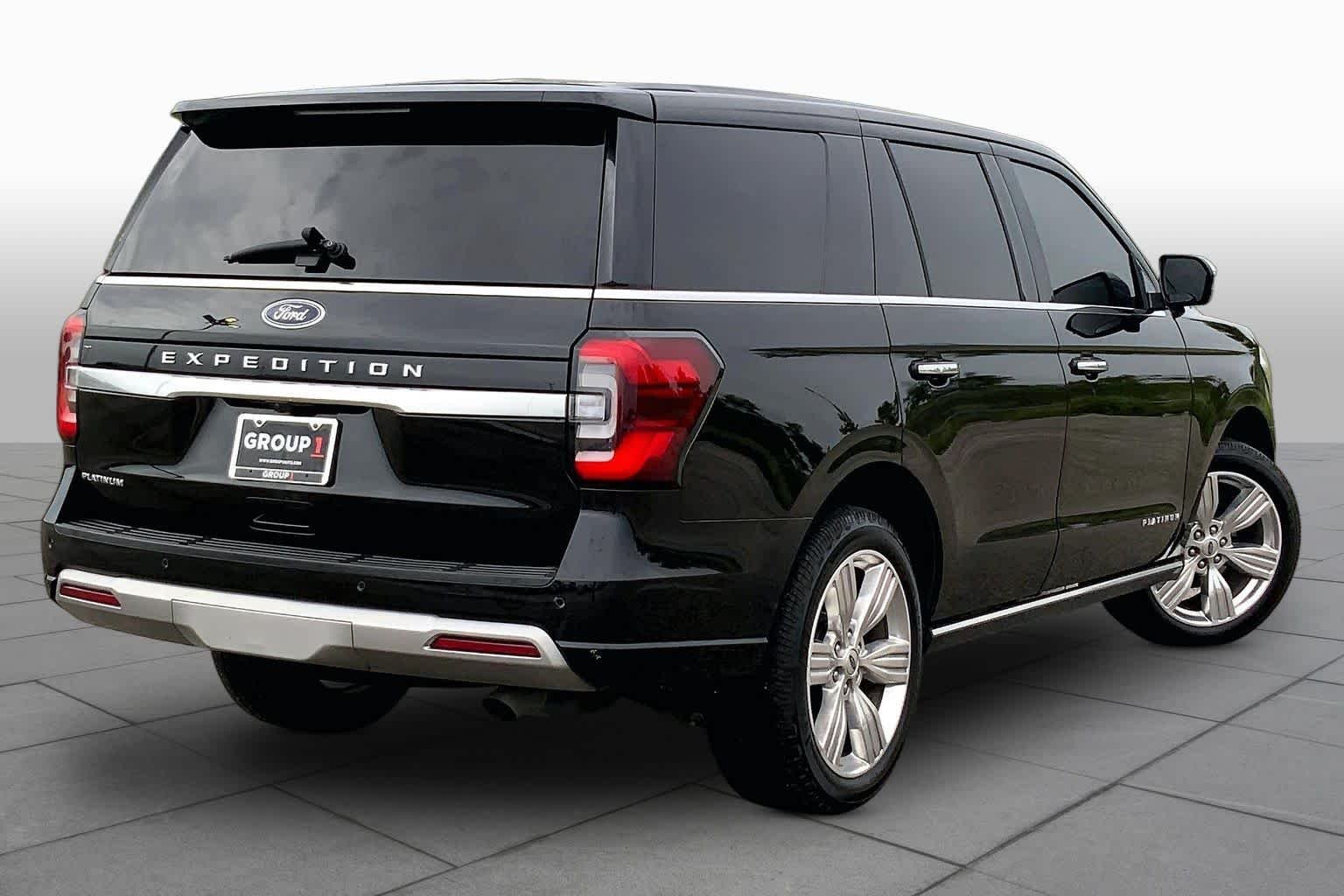 Used 2023 Agate Black Ford Platinum image 13