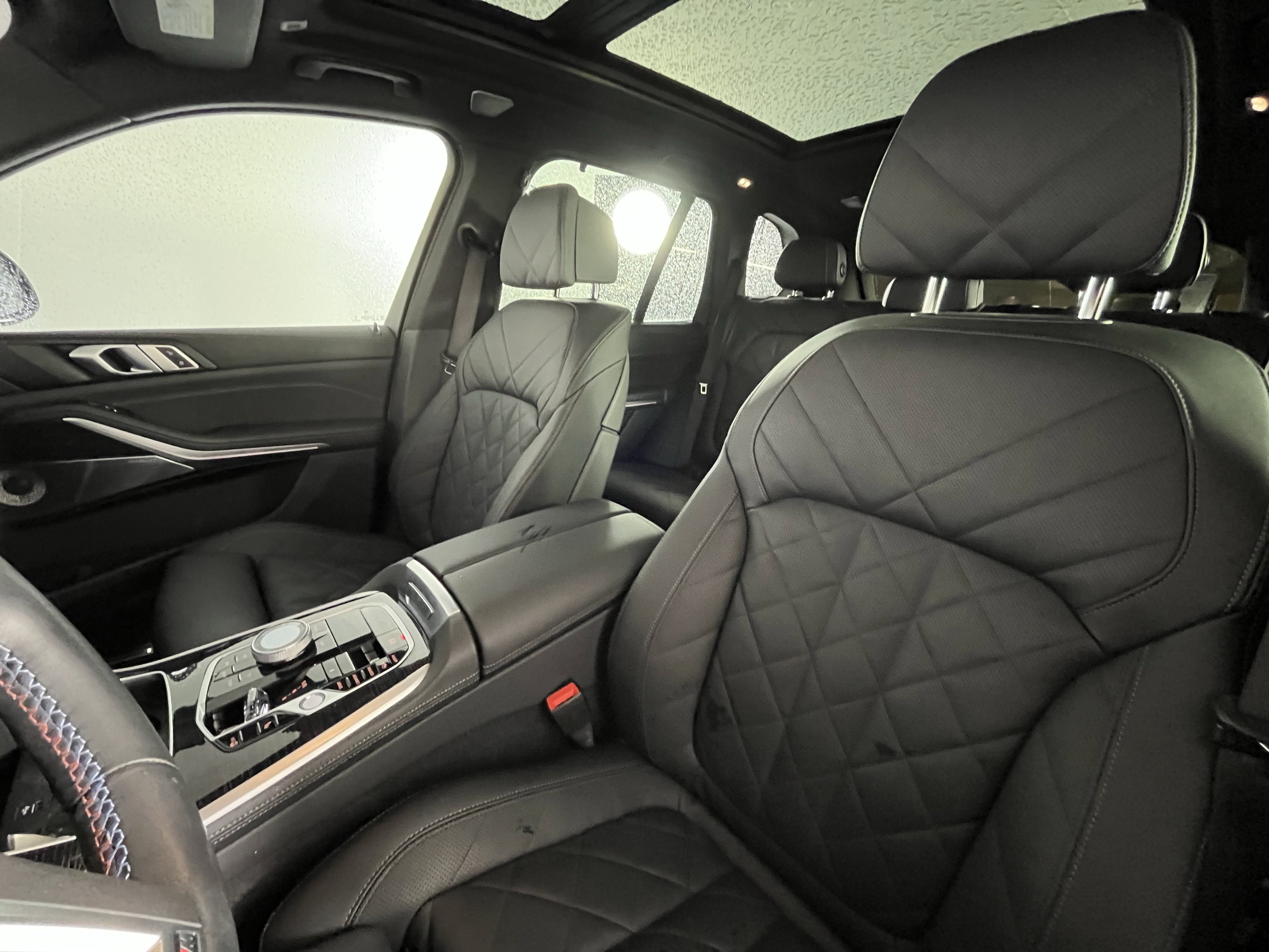 2025 BMW X5 M60i - Photo 9