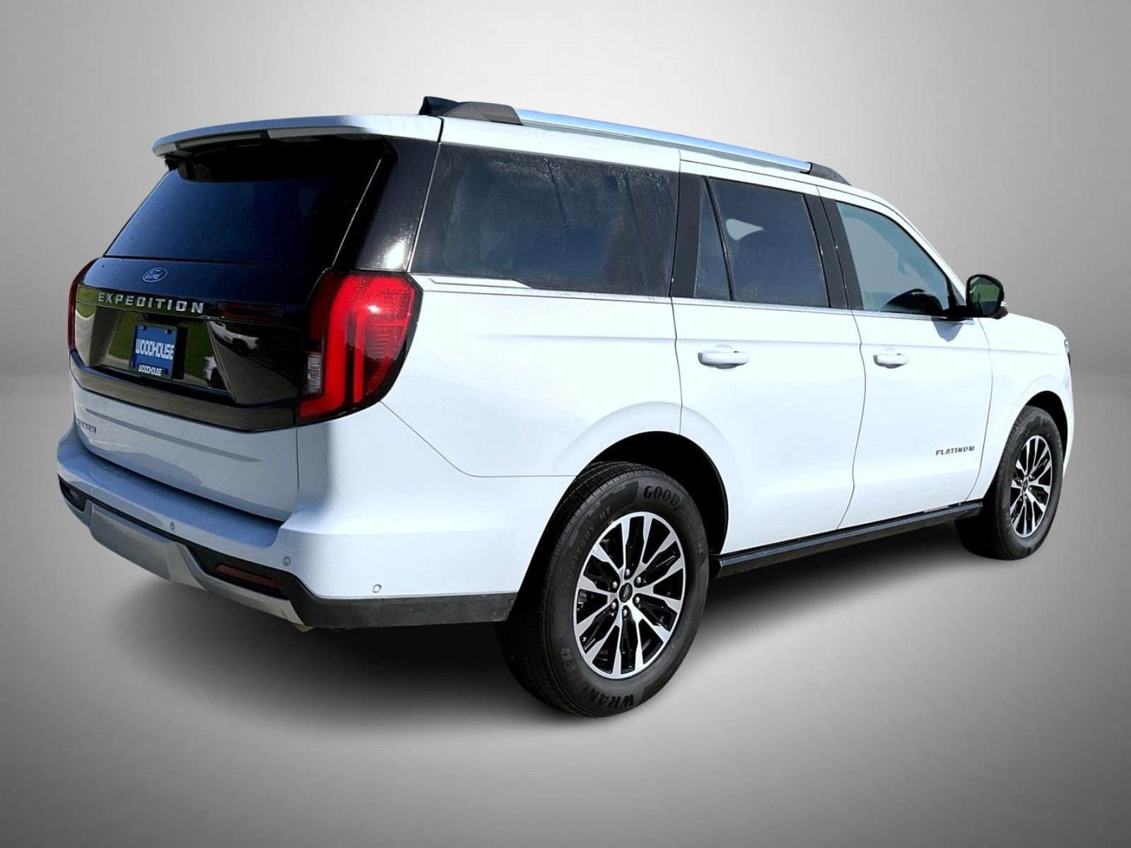 Used 2025 Silver Ford Platinum image 5
