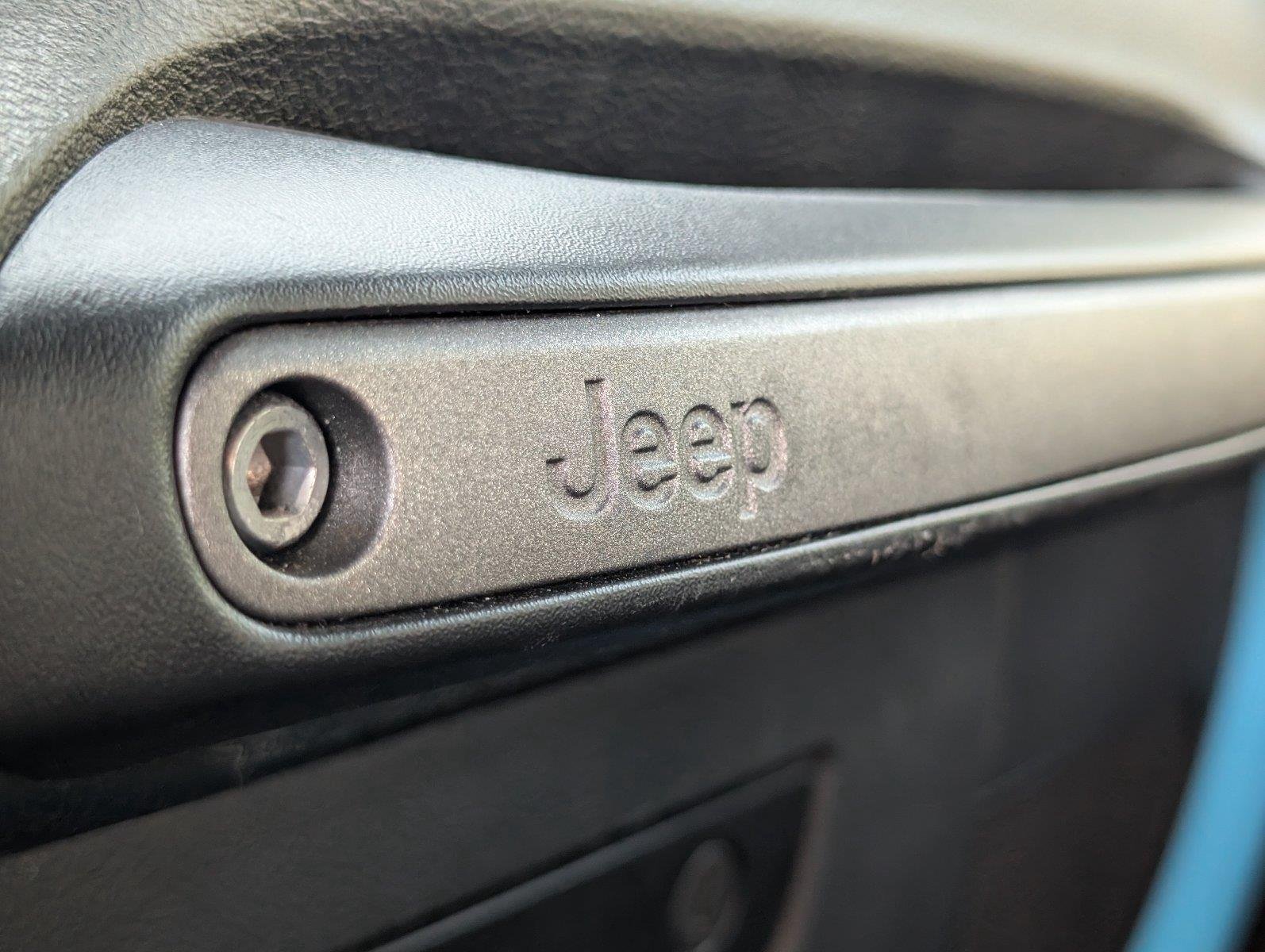 Used 2017 Chief Clearcoat Jeep Sport image 35