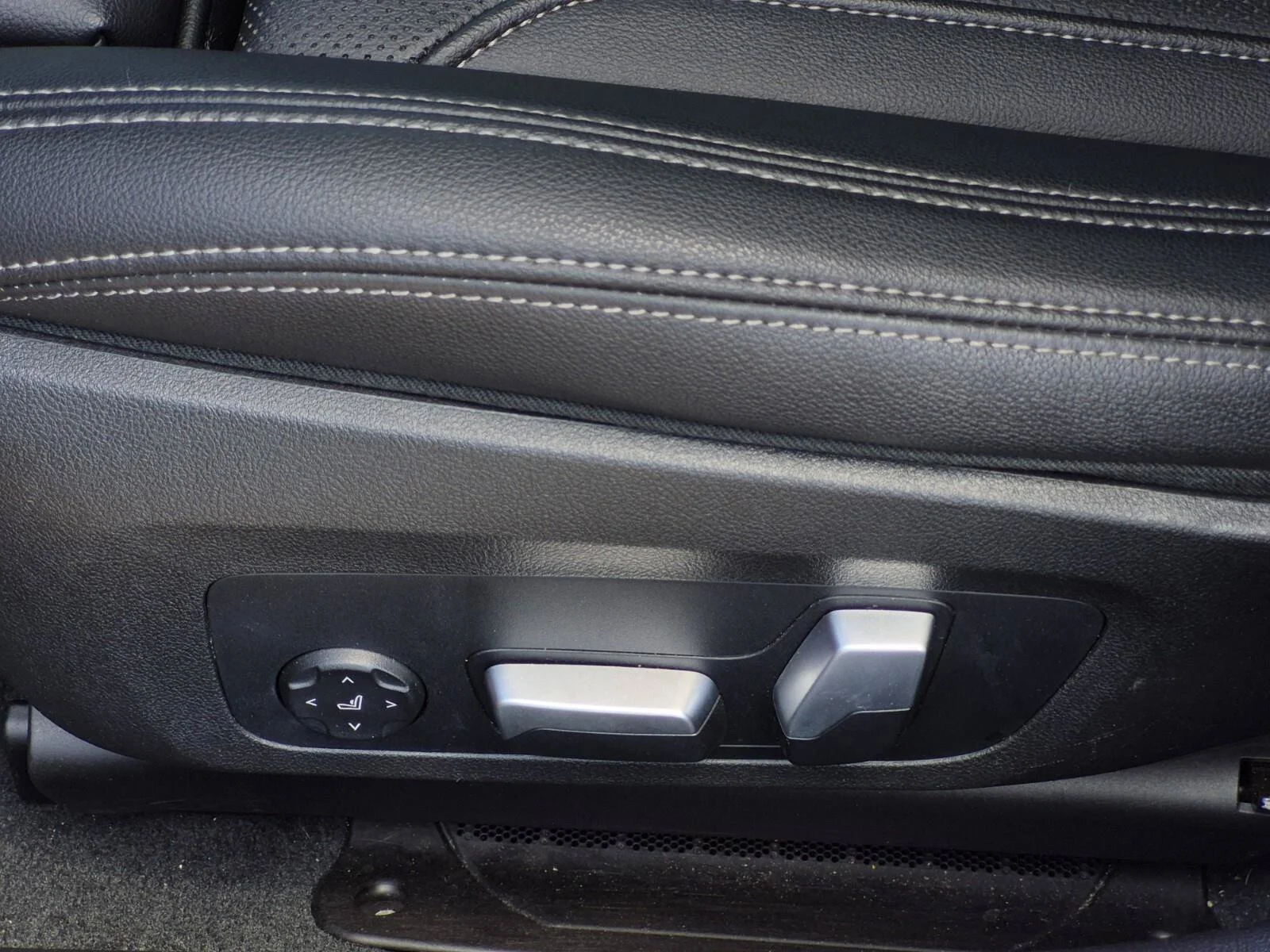 2024 BMW 3 Series M340i - Photo 14