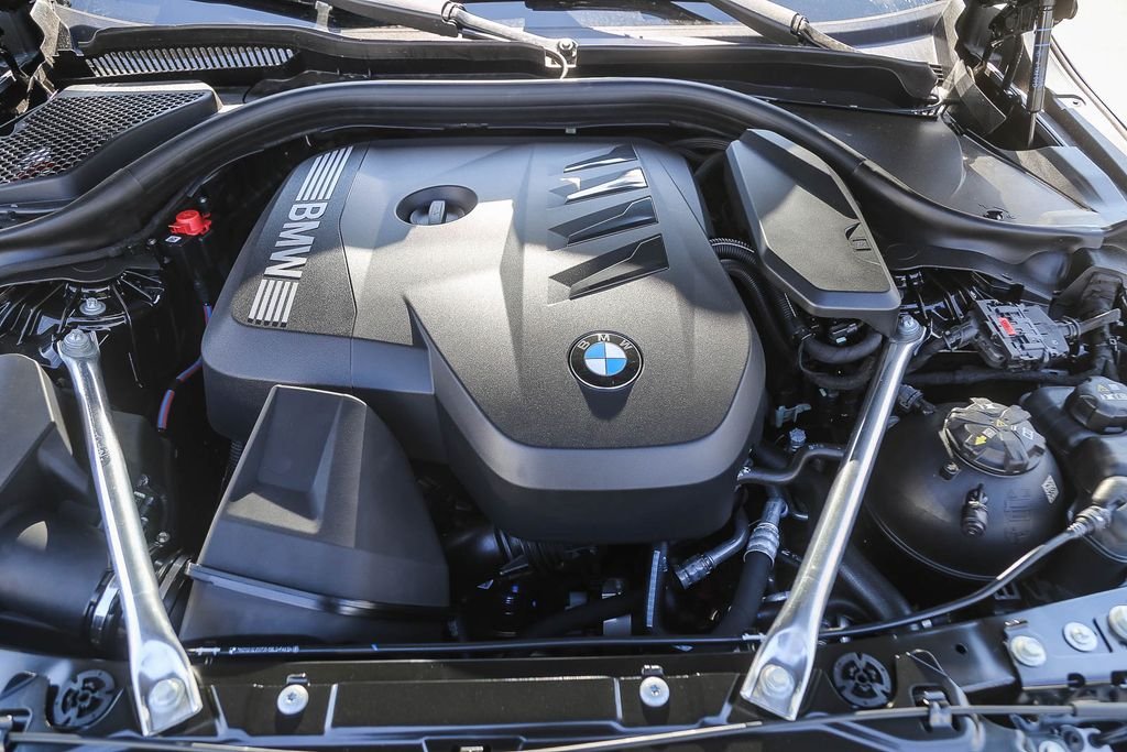 New 2026 Black Sapphire Metallic BMW 530i image 22