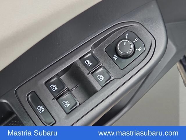 Used 2025 Pure White Volkswagen 1.5T S image 19
