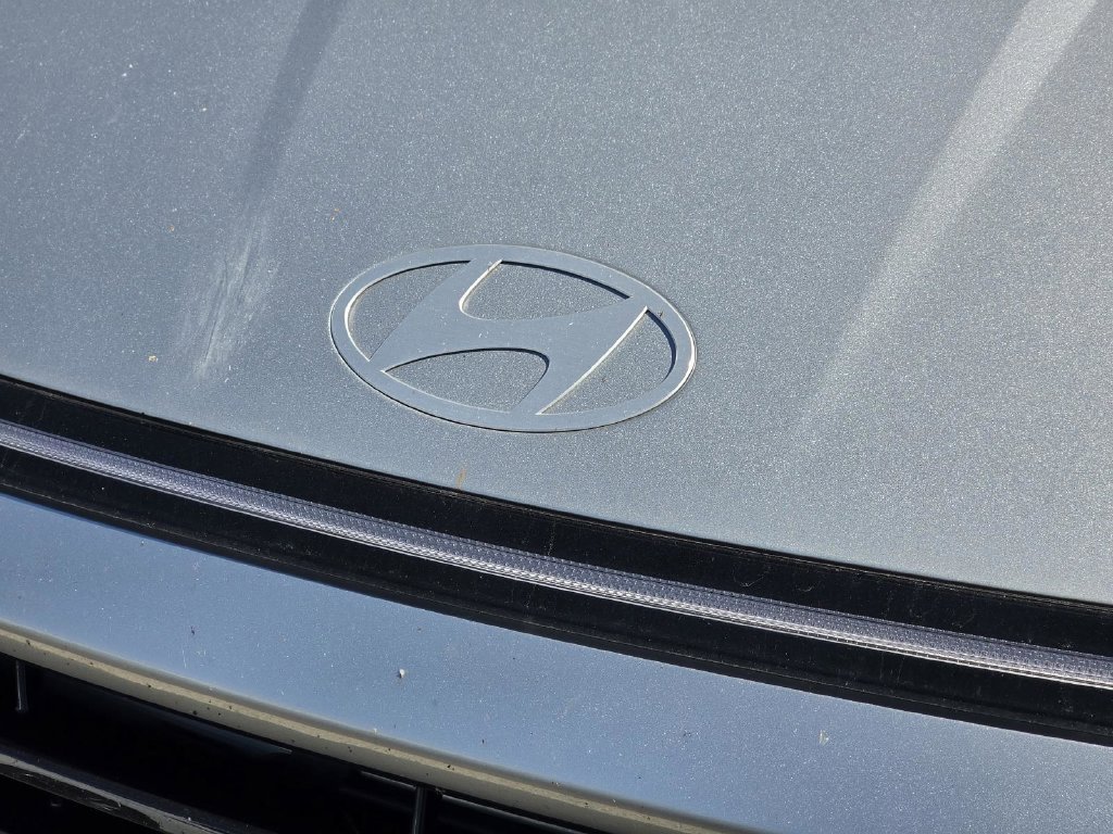 Used 2024 Silver Hyundai SEL image 10