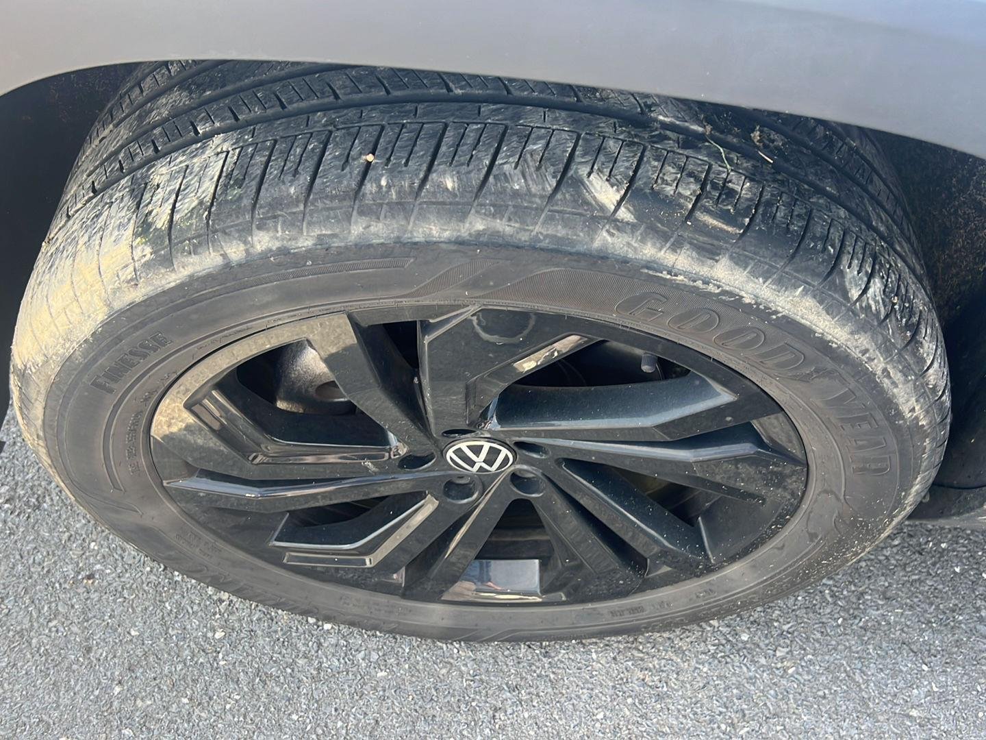 Used 2023  Volkswagen V6 SE 4Motion w/ Tech image 8