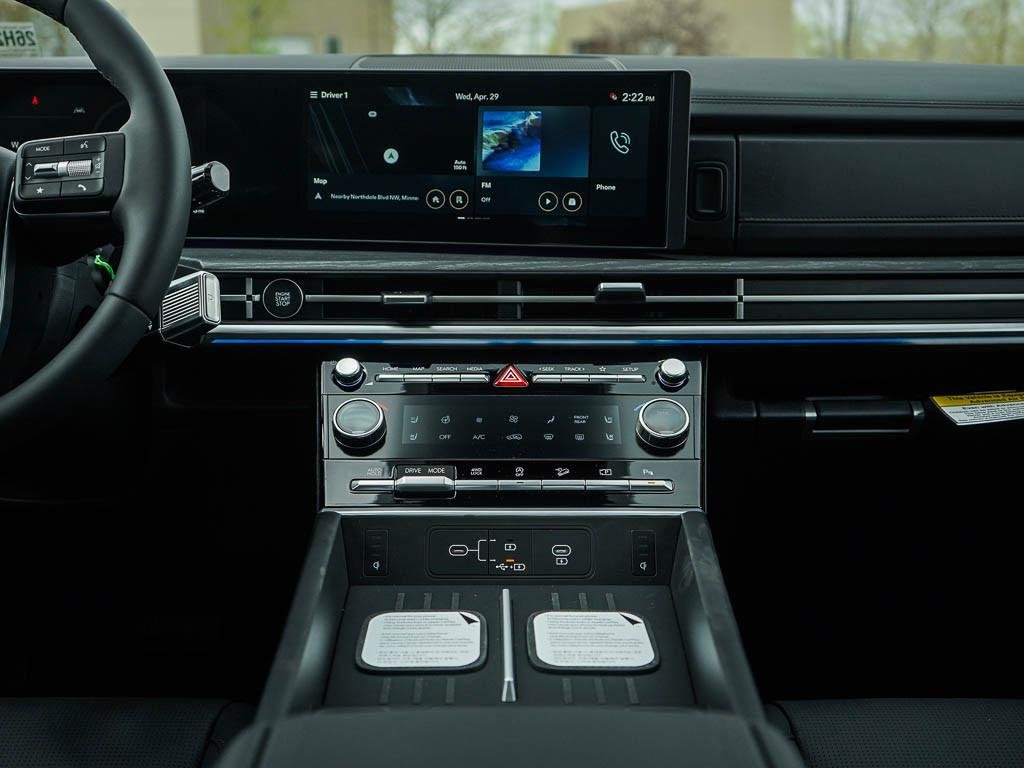 New 2026 Phantom Black Hyundai Limited 7P AWD image 44