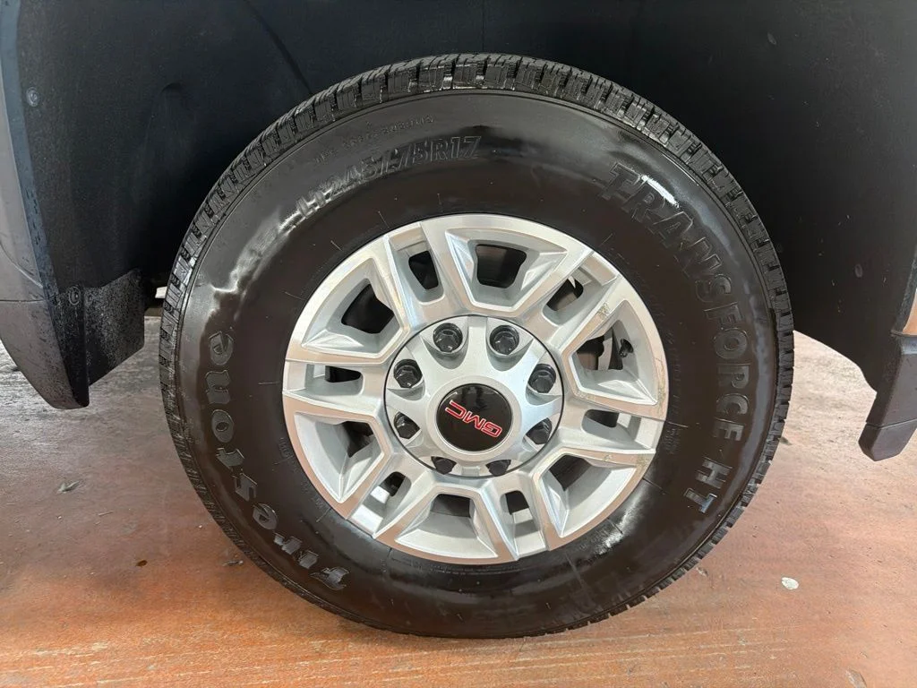Used 2022 Summit White GMC SLE image 10