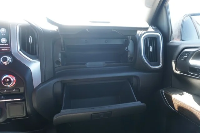 Used 2021 RED GMC SLE image 30