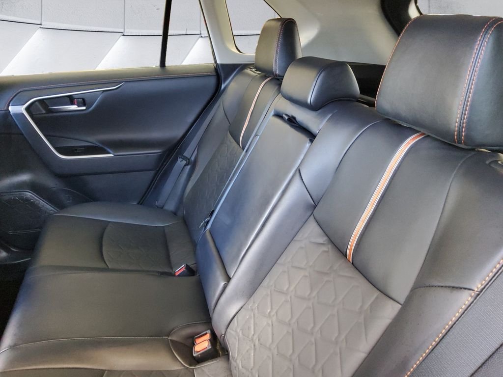 Used 2024  Toyota Adventure image 18