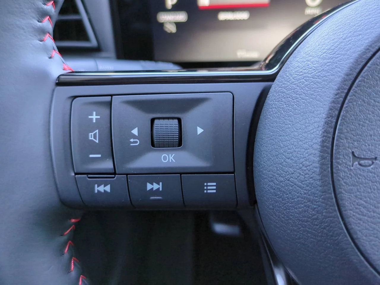 2026 Nissan KICKS SR - Photo 23