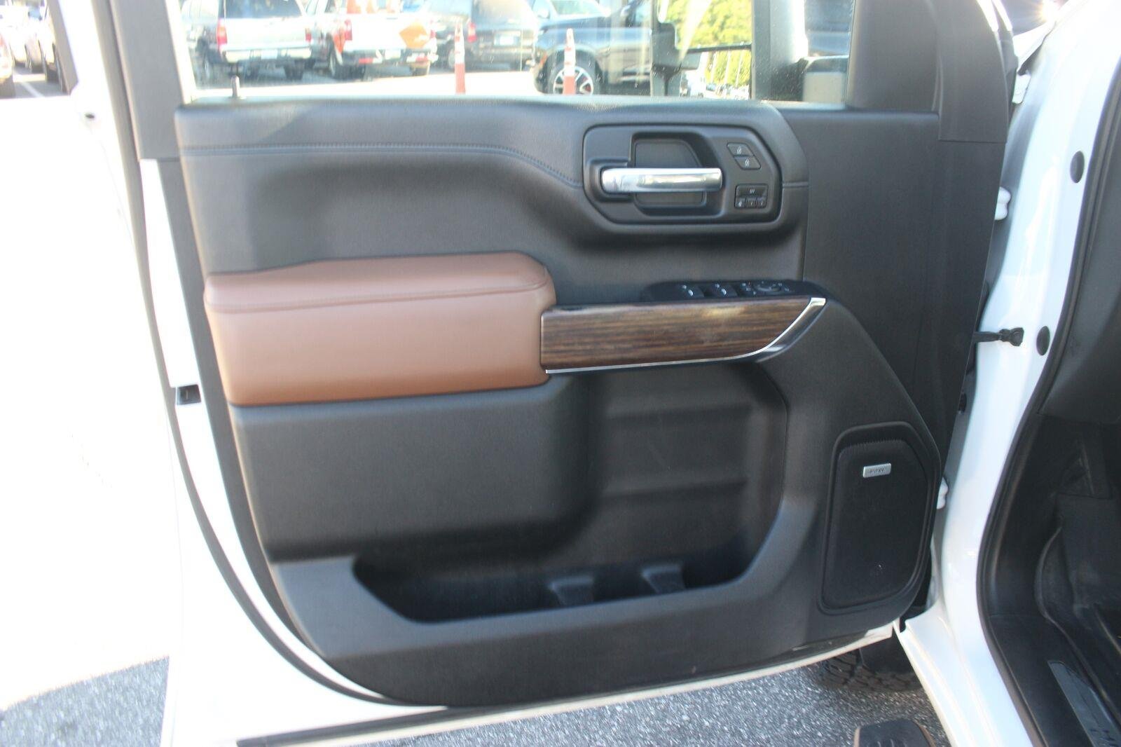 Used 2021 SUMMIT WHITE Chevrolet High Country image 14
