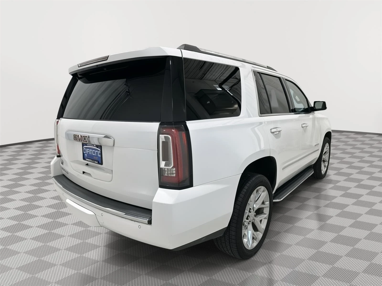 Used 2019 SUMMIT WHITE GMC Denali image 5
