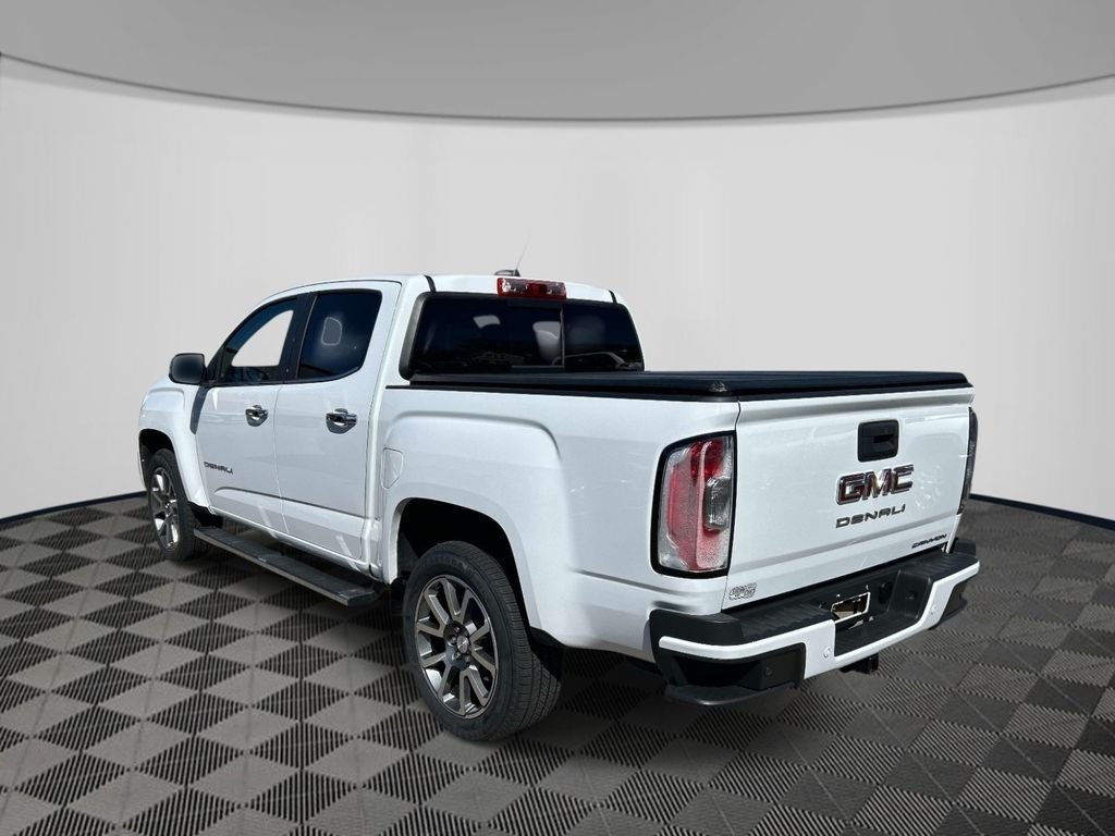 Used 2022 White GMC Denali image 7