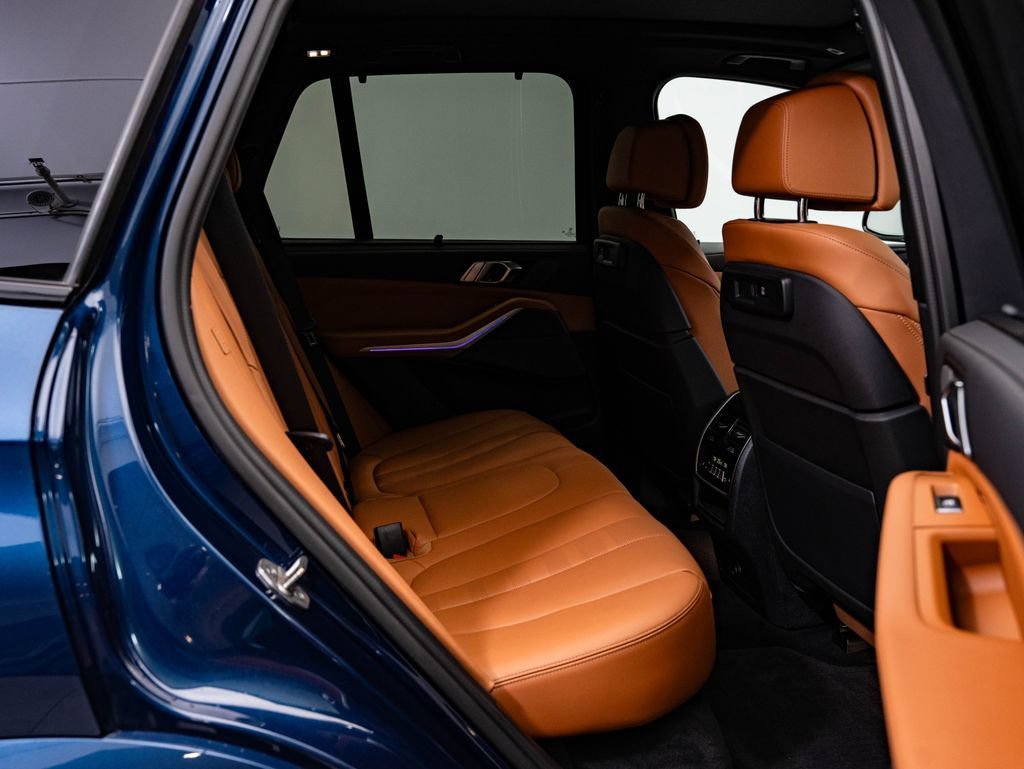Used 2022 Phytonic Blue Metallic BMW M50i image 47