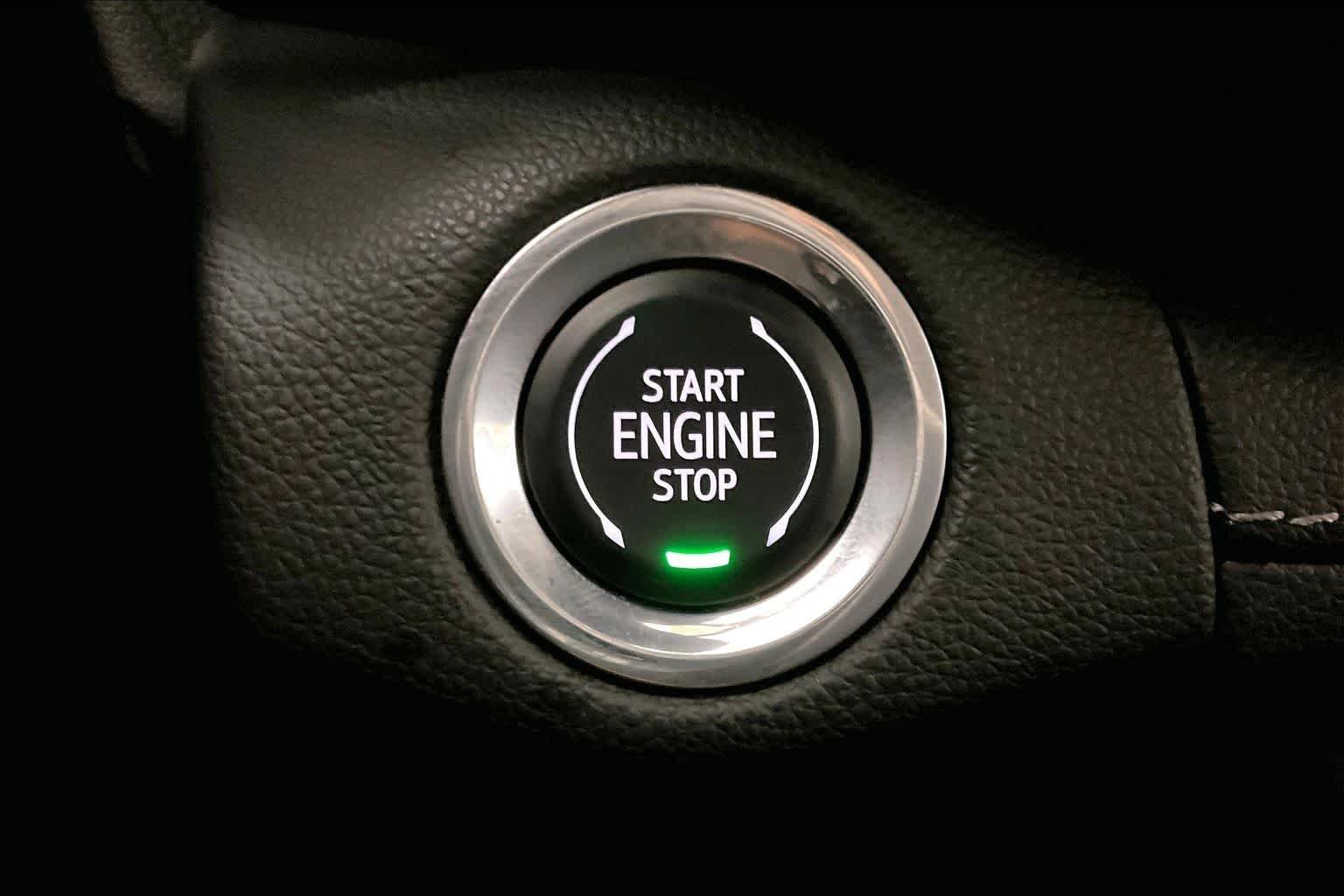 Used 2023 Sapphire Metallic Buick Essence image 33