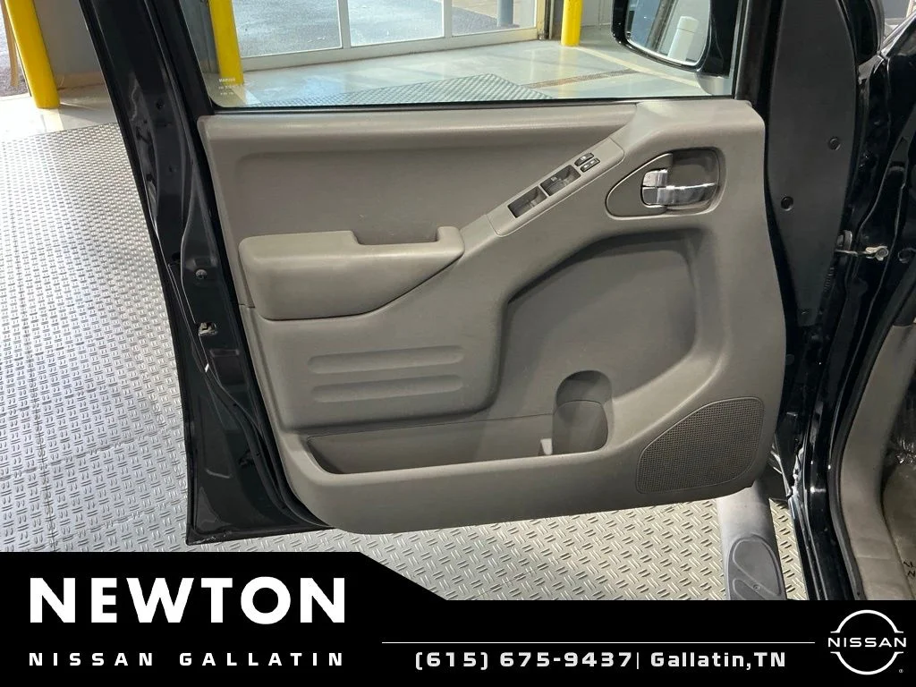 Used 2018 Magnetic Black Nissan SV image 34