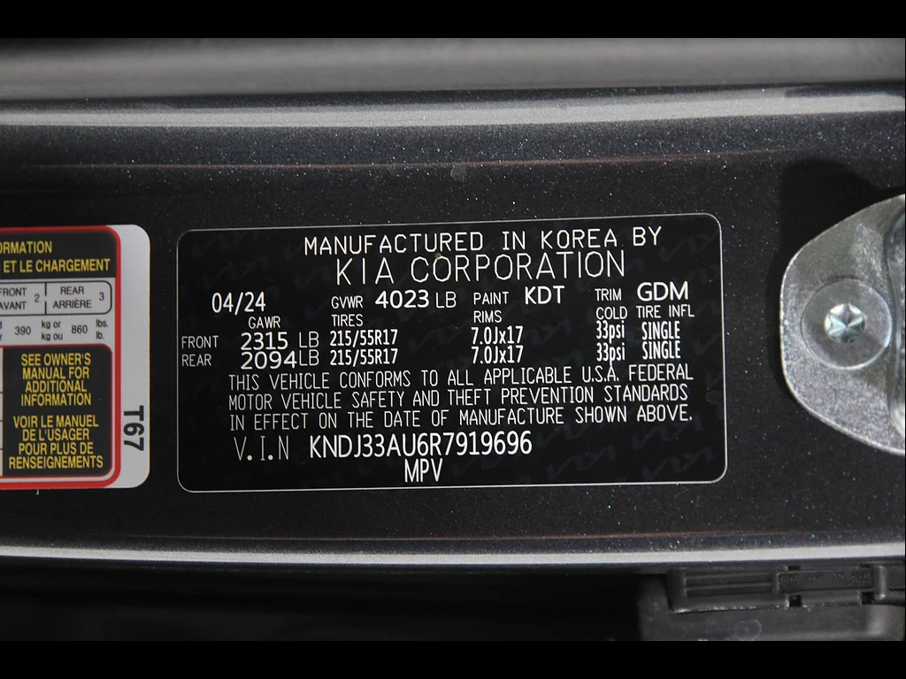 Used 2024 Gravity Gray Kia EX image 23