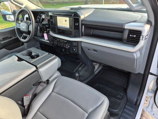 Used 2026 Oxford White Ford XL image 63