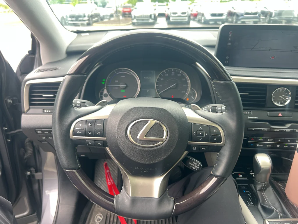 Used 2022 Nebula Gray Pearl Lexus LUXU image 7