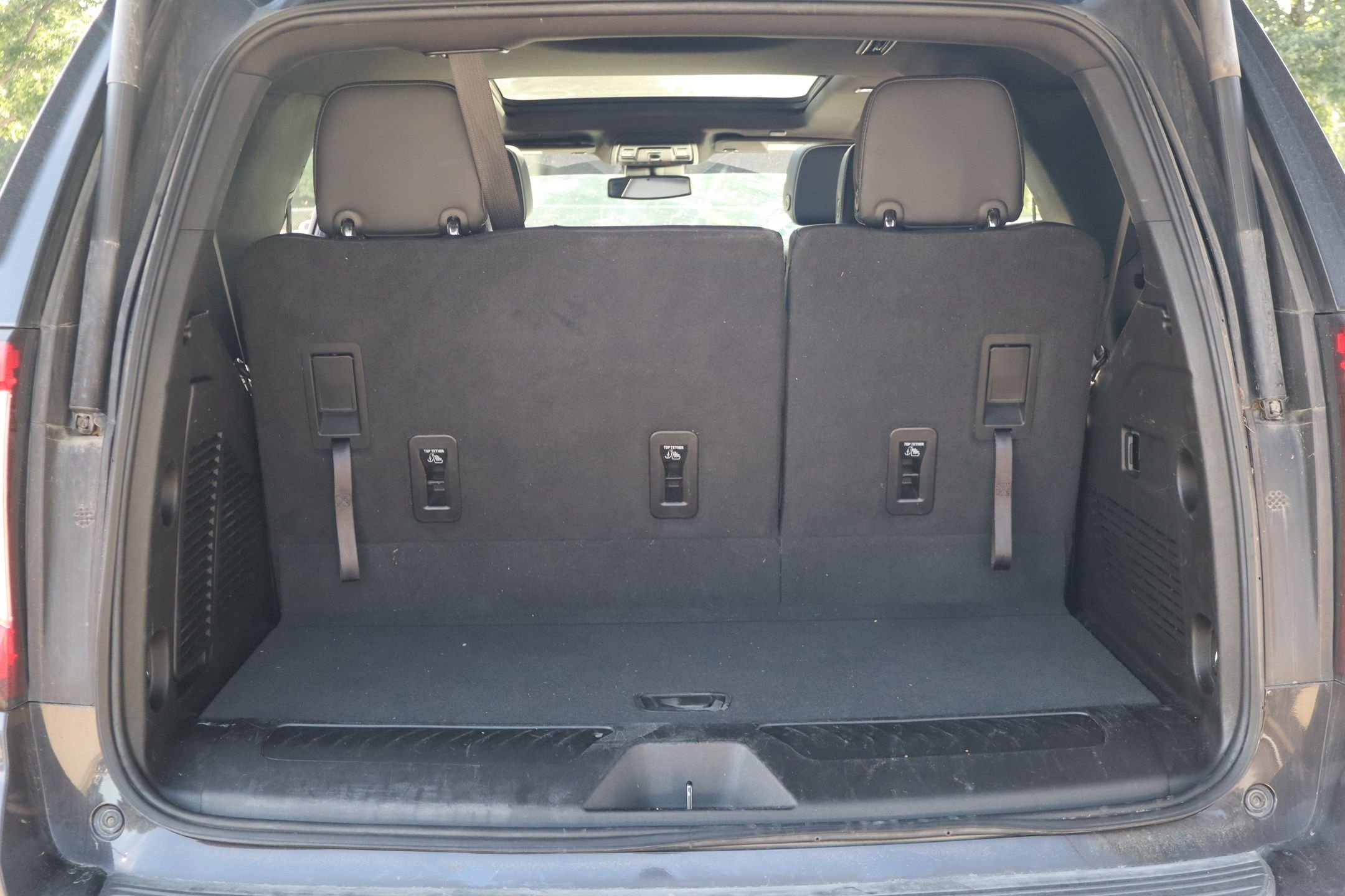 Used 2023 Titanium GMC SLT image 25