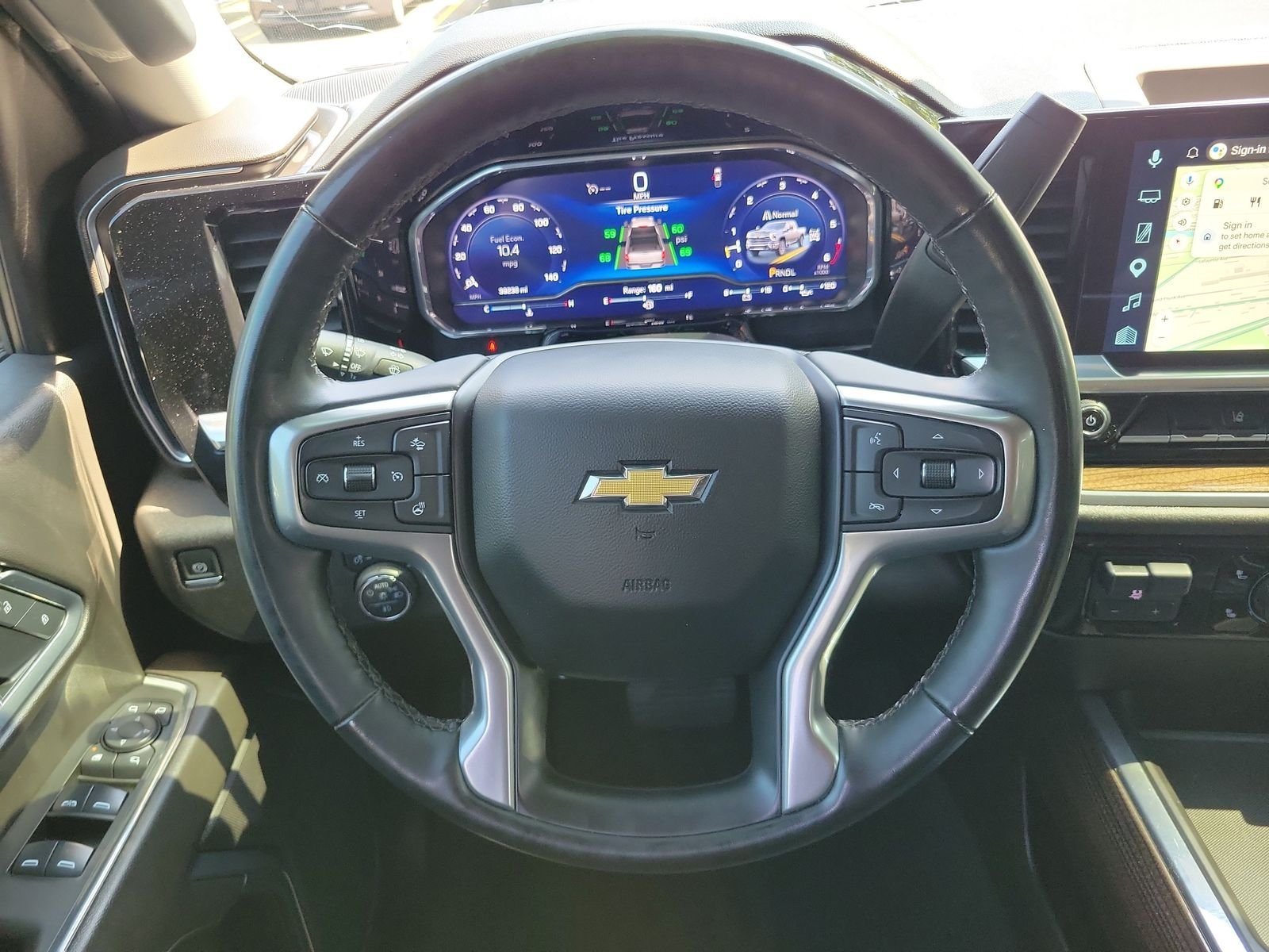 Used 2025 Gray Chevrolet LT image 26