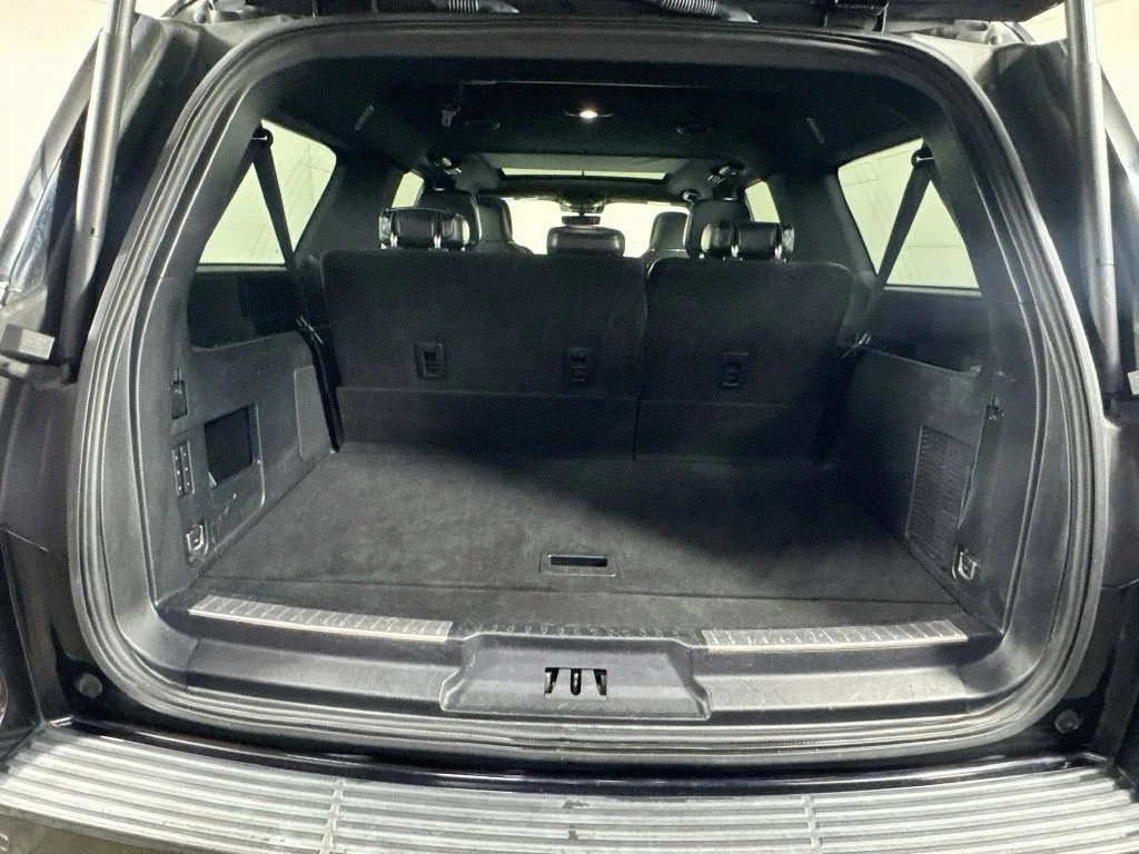 Used 2021 Black Lincoln Reserve image 33