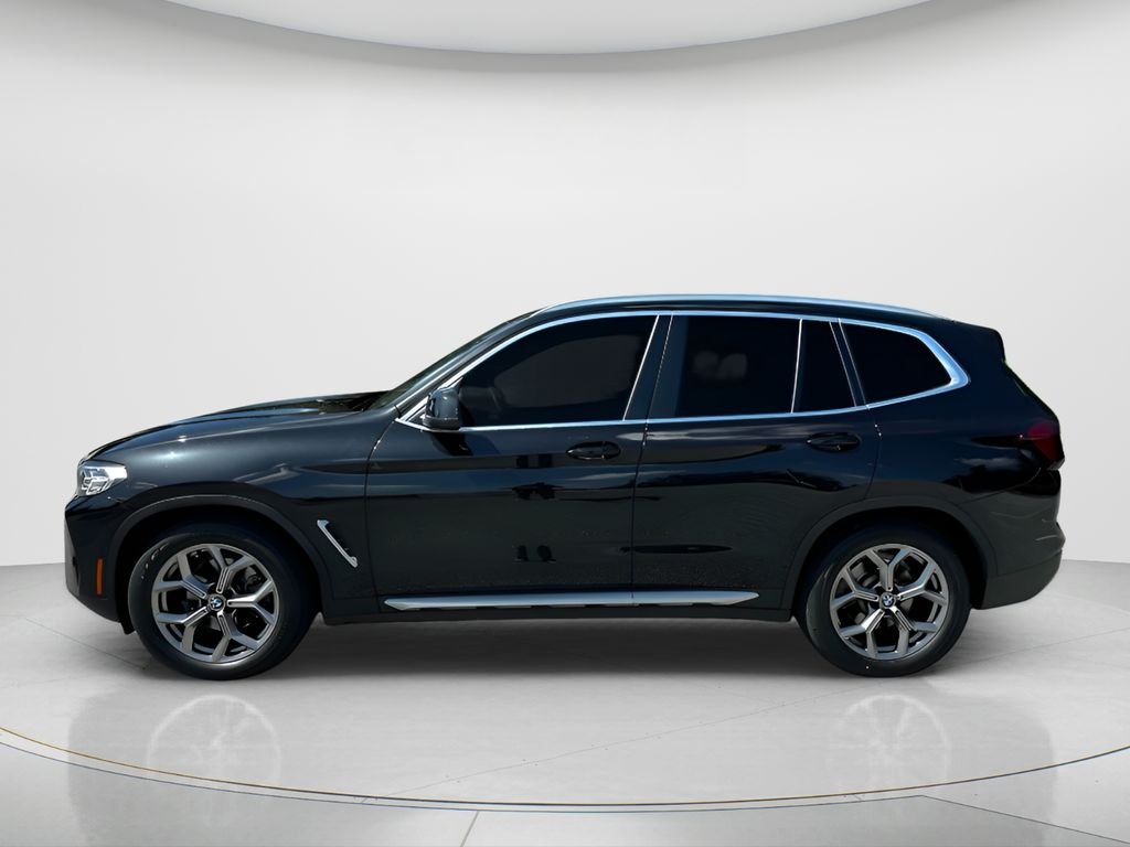 Used 2022 Black Sapphire Metallic BMW sDrive30i image 8