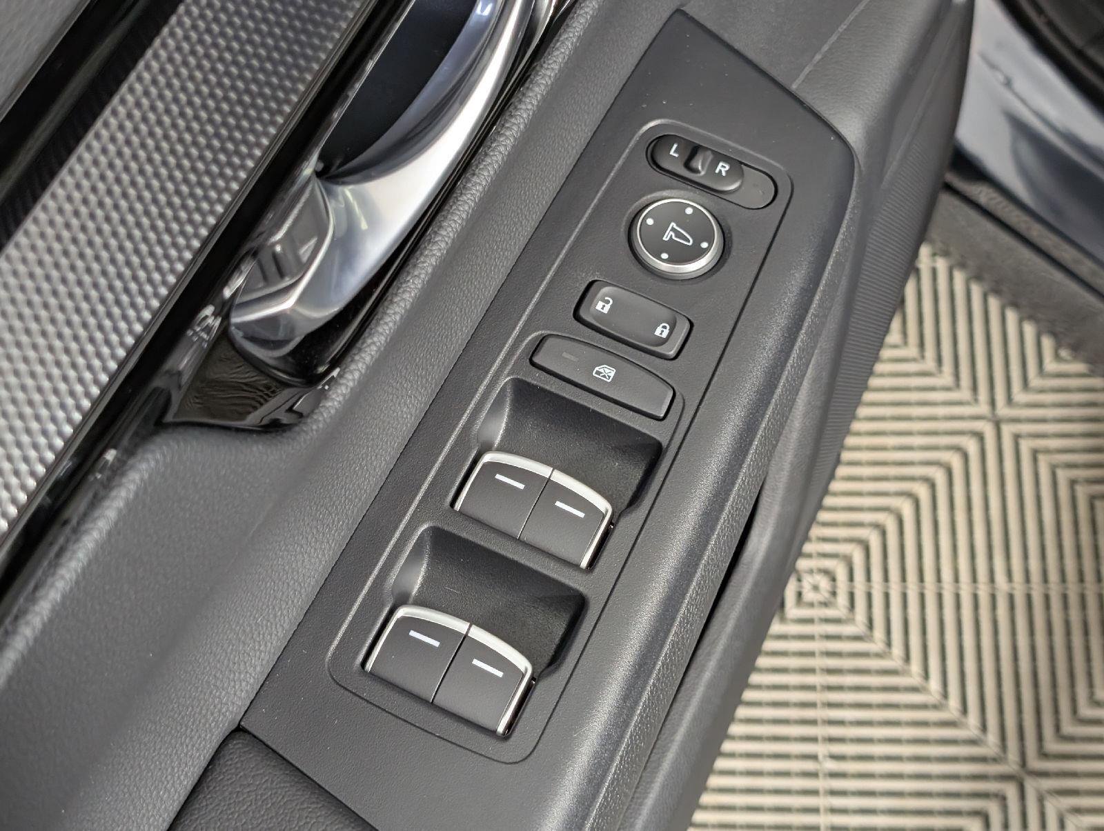 2025 Honda CR-V Sport Touring - Photo 12