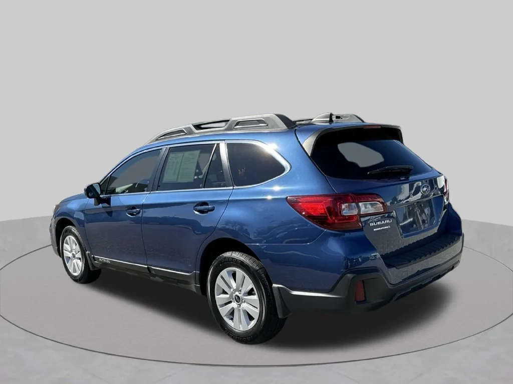 Used 2019 Blue Subaru 2.5i Premium image 4