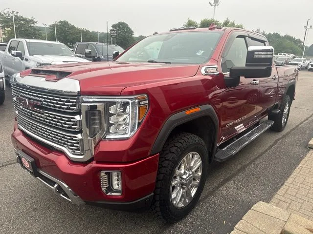 Used 2023 Red GMC Denali image 3