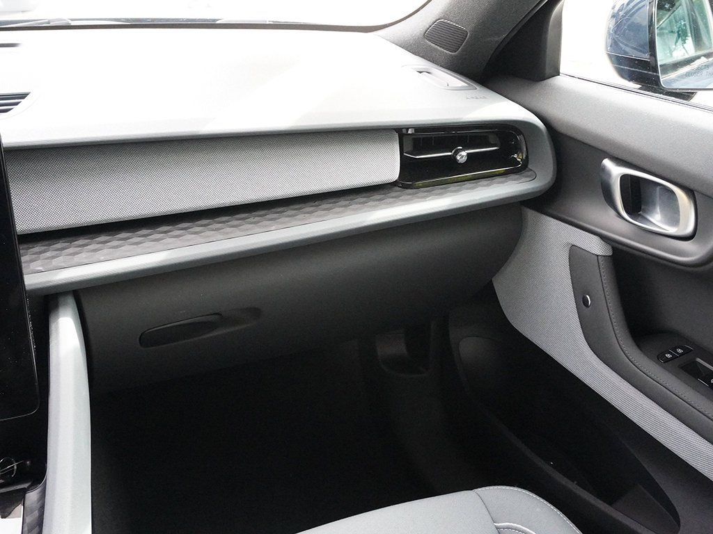 Used 2024 Blue Polestar Long Range Dual Motor image 35