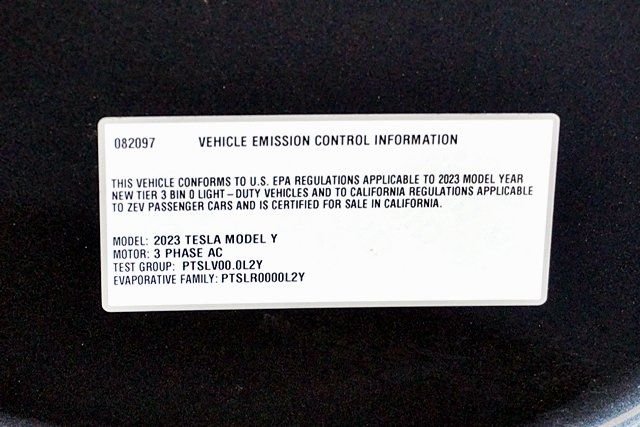 Used 2023  Tesla Long Range image 38