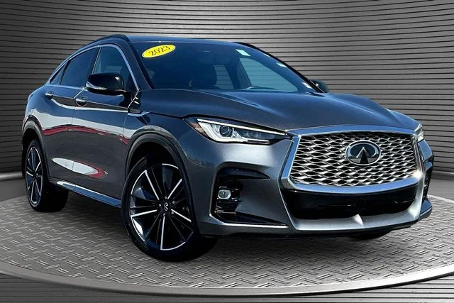 Used 2023 Gray INFINITI LUXE image 3