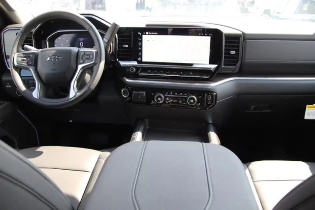 New 2026 Summit White Chevrolet LT image 31