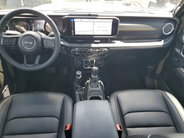 Used 2025 41 Jeep High Tide image 27