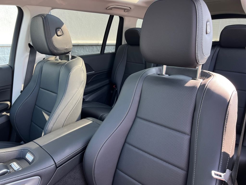 New 2026 Black Mercedes-Benz GLS 450 image 15