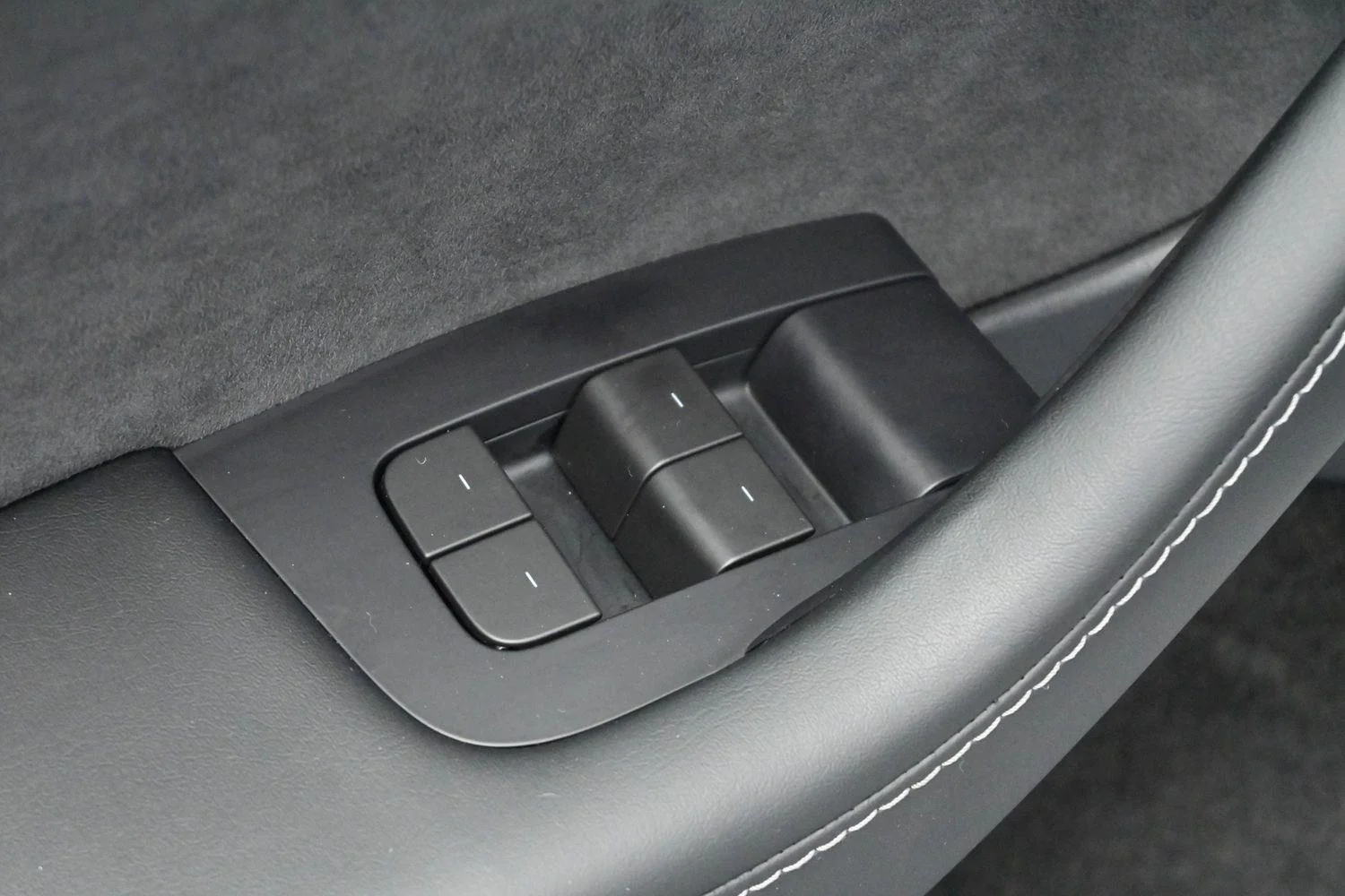 Used 2023  Tesla Performance image 11