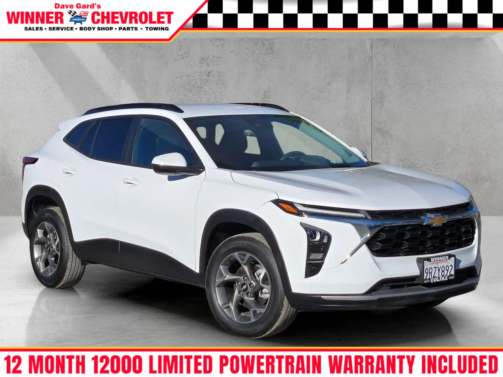 Used 2025 Summit White Chevrolet LT image 1