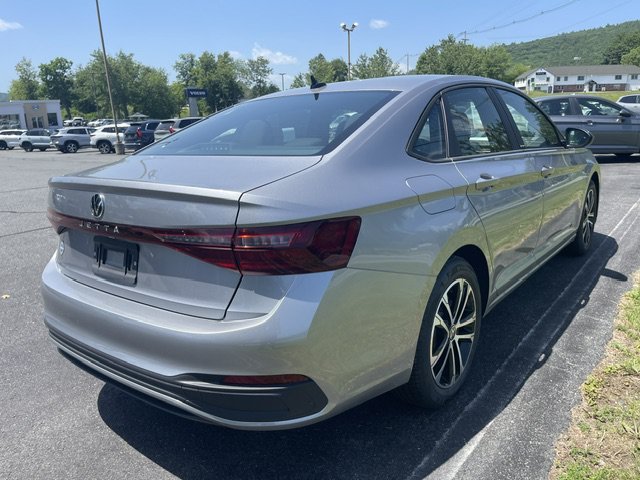 New 2026 Pyrite Silver Metallic Volkswagen 1.5T Sport image 2