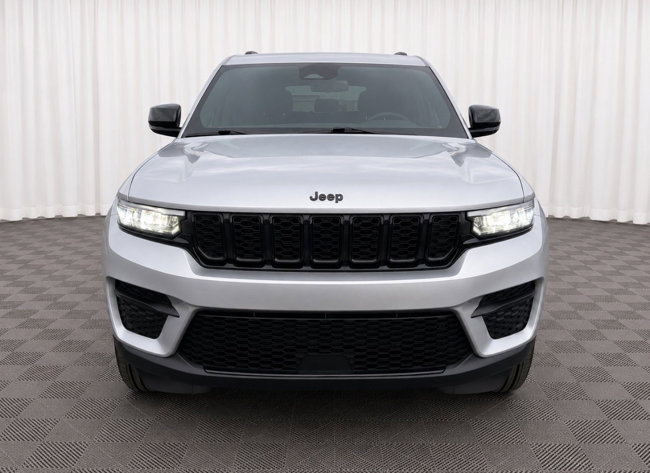 Used 2025 Silver Zynith Jeep Altitude image 8