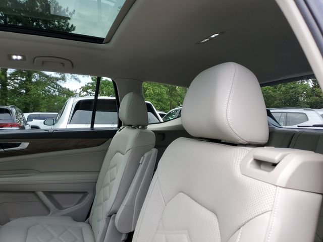 New 2026 Black Volkswagen 2.0T SE w/Technology image 9