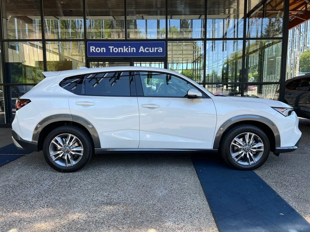 New 2026 Platinum White Pearl Acura AWD image 8