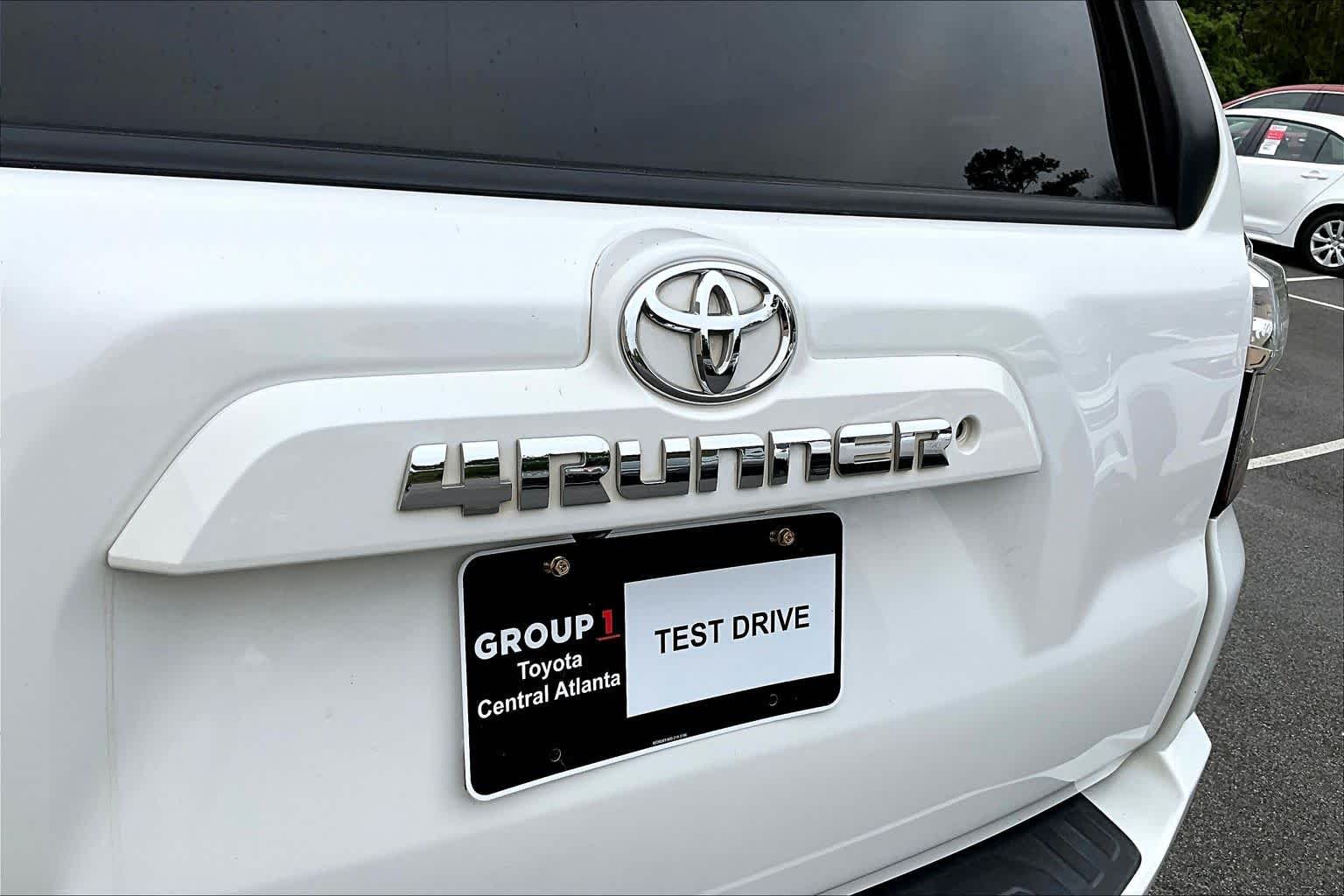 Used 2019 Super White Toyota SR5 image 30