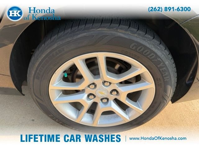 Used 2014 Black Granite Metallic Chevrolet LT image 3