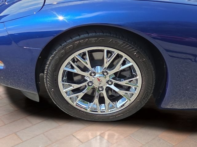 Used 2004 Lemans Blue Metallic Chevrolet Base image 17